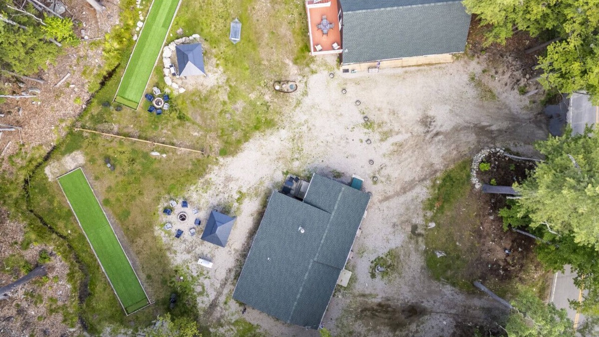 Moultonborough House | Rustic Lakehouse - Firepit & Funhouse