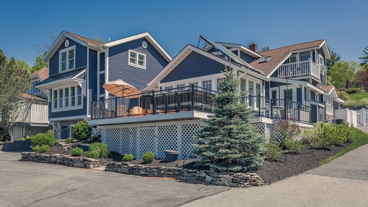 Saratoga Springs House | Rustic Lakeside Mansion w/Outdoor Kitchen & Minutes To Track