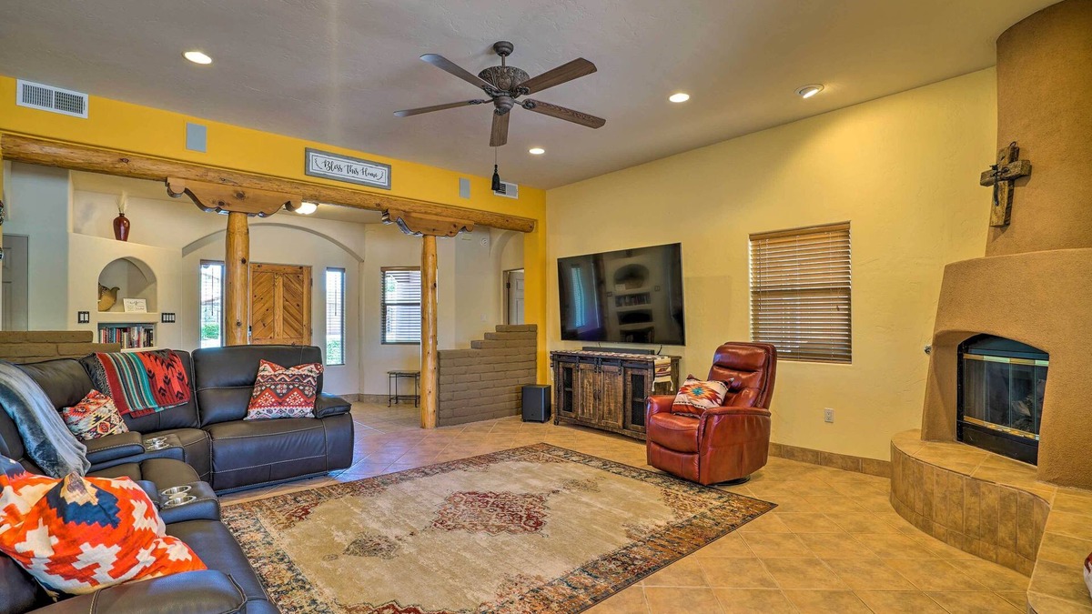 Mesilla Park House | Rustic Las Cruces Escape - 2 Mi to NMSU!