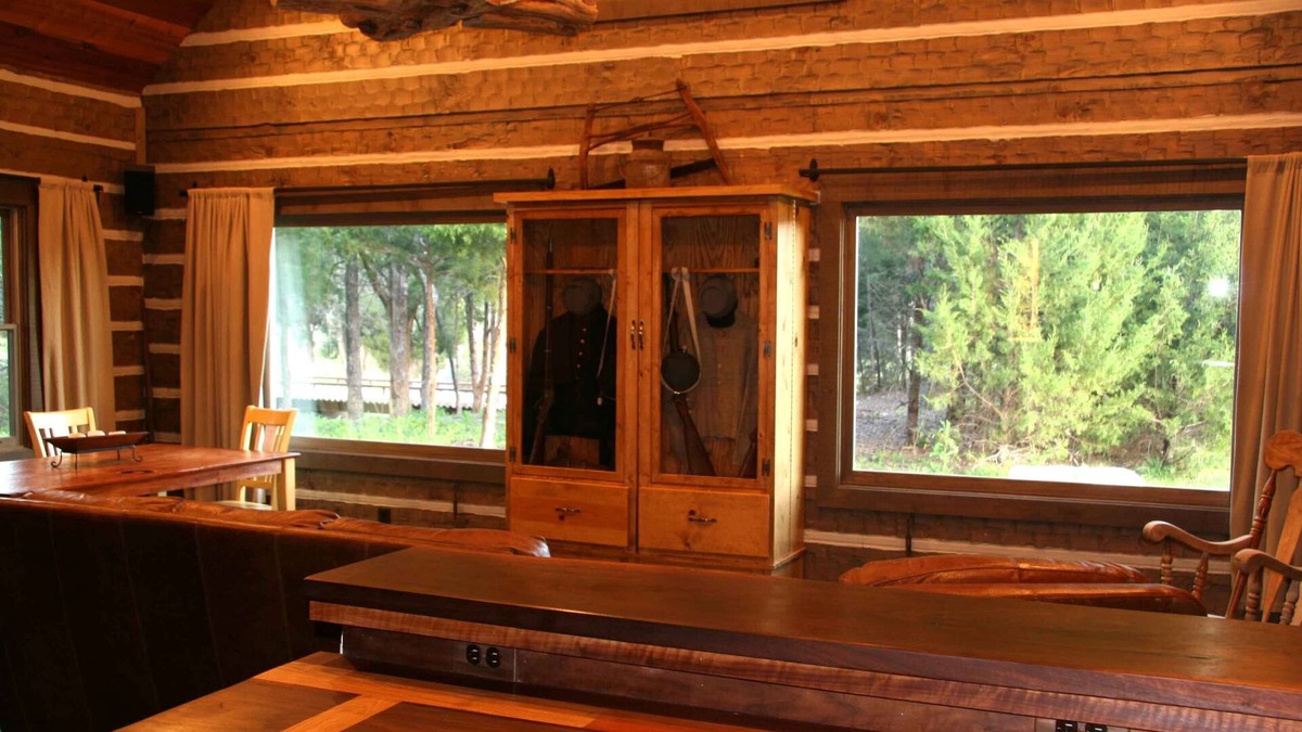 Glenn Heights Cabin | Rustic/Luxury Cabin Rental