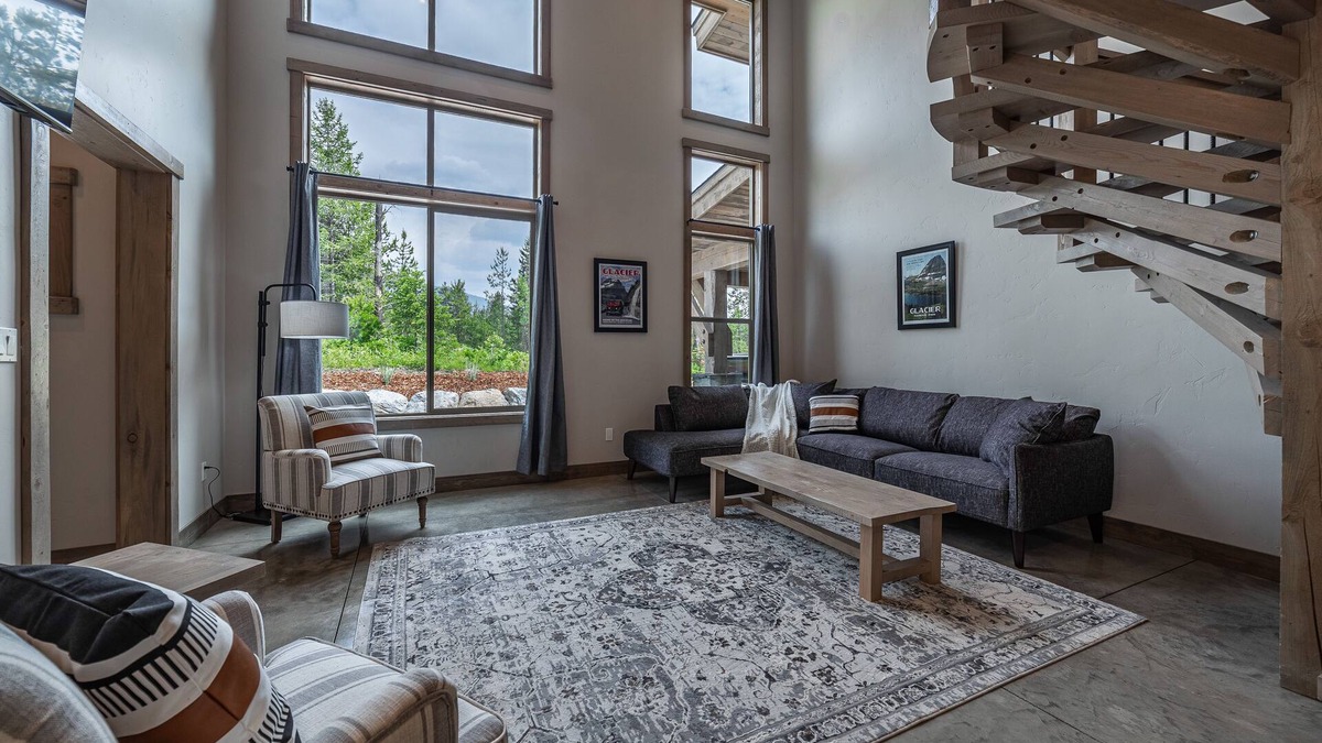 Coram Condo | Rustic Luxury Condo 2bed/2bath Private Hot Tub-Just minutes from Glacier 4-1