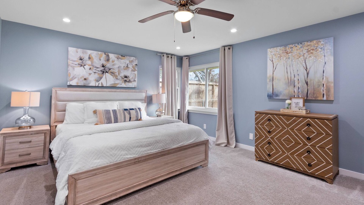Westbury House | Rustic Modern Spacious home/near Nrg, Downtown, meyerland plaza