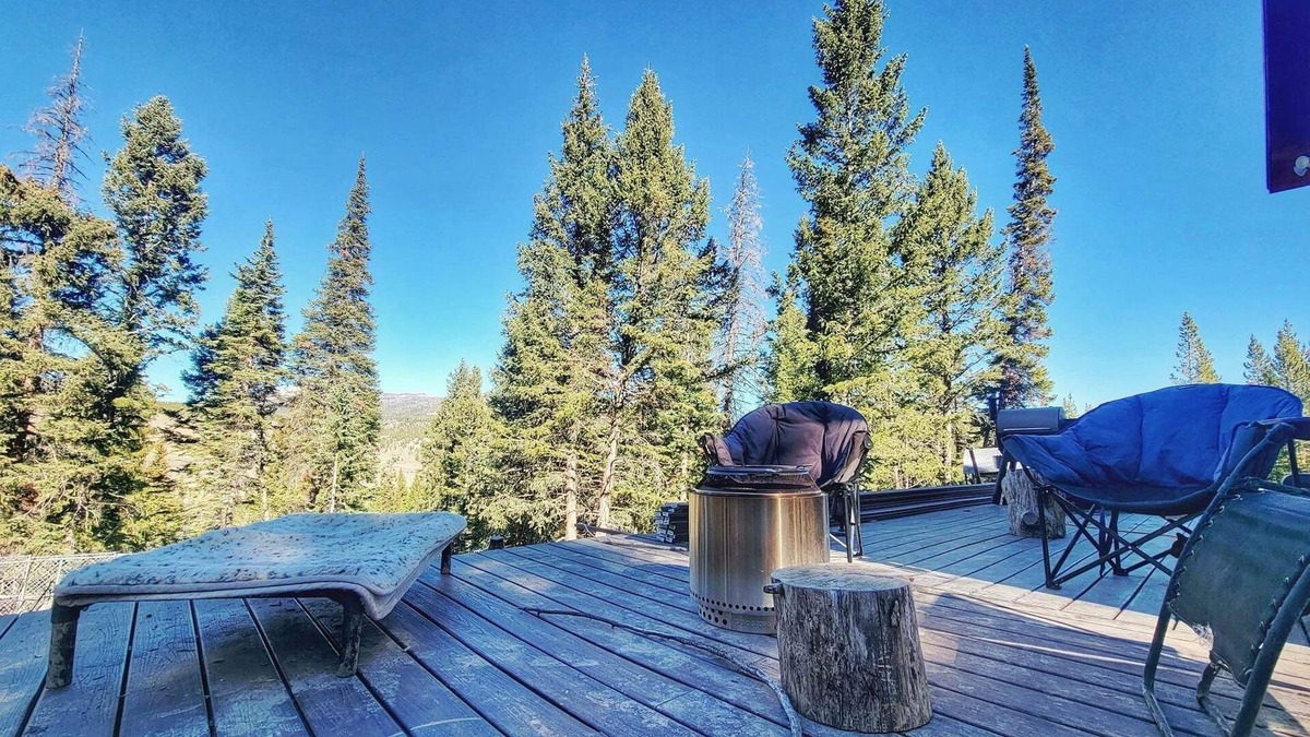Dubois Cabin | Rustic Mountain Cabin with Direct Trail Access Togwotee Mountain