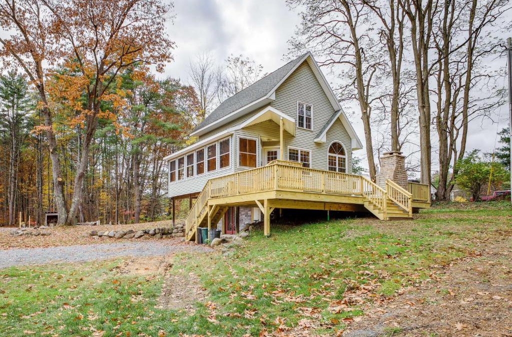 Gloversville House | Rustic Retreat Walk to Great Sacandaga Lake!