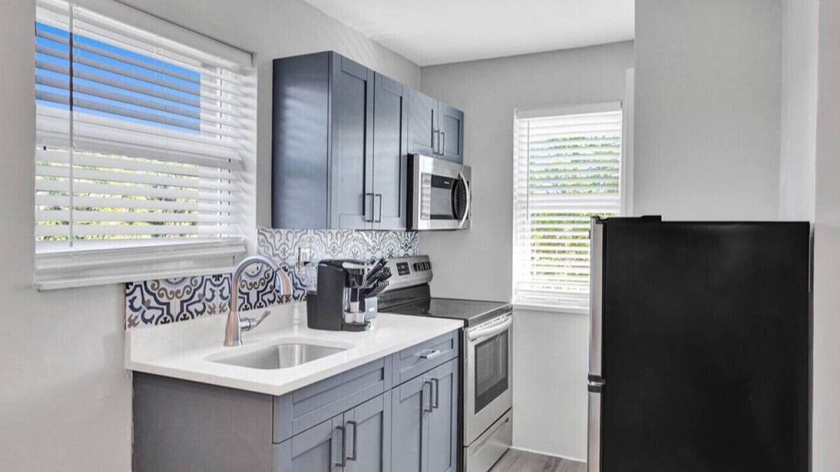 Downtown Fort Lauderdale Apartment | Rustic Retreats: Beachy 1BR in the heart of Fort Lauderdale