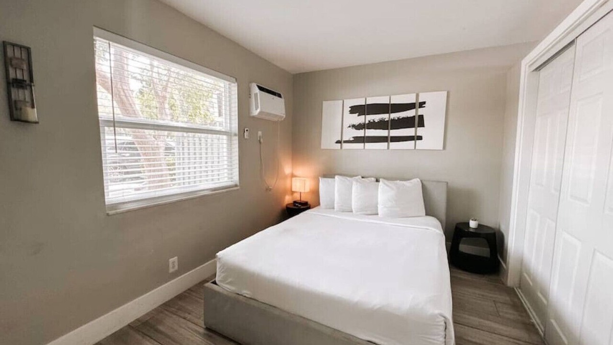 Downtown Fort Lauderdale Apartment | Rustic Retreats: Beachy 1BR in the heart of Fort Lauderdale