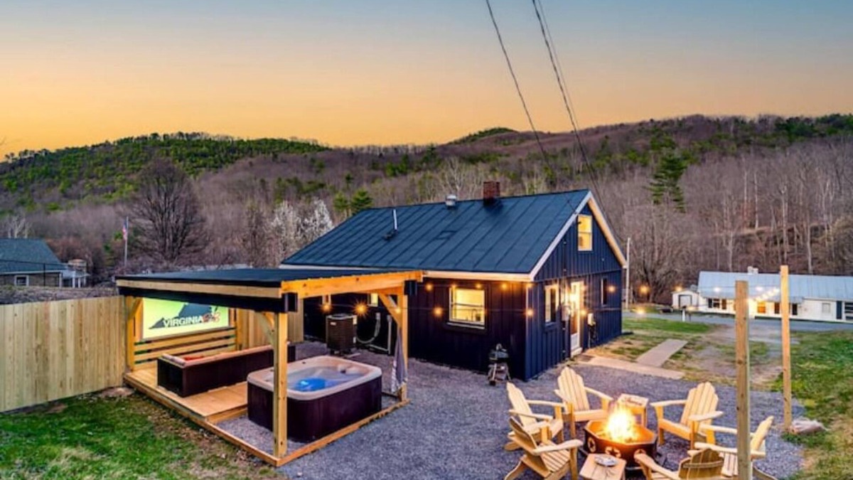 Stanley Cabin | Rustic Ridge Hot Tub Outdoor theater EVChrg Arcade