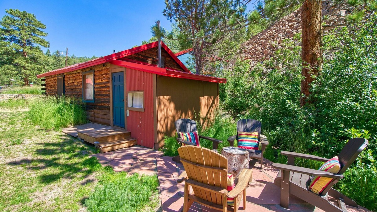 Lyons Cabin | Rustic Riverside Cabin with Patio — Family Escape