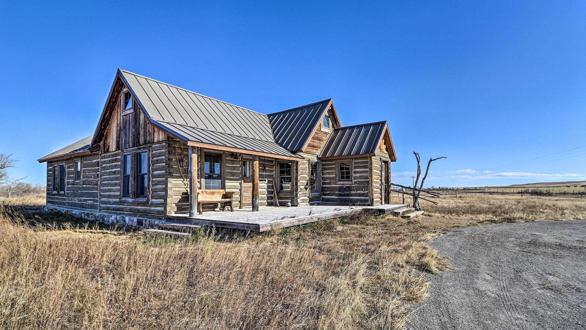 Dupuyer Cabin | Rustic & Rural Cabin in Dupuyer on Open 14 Acres!