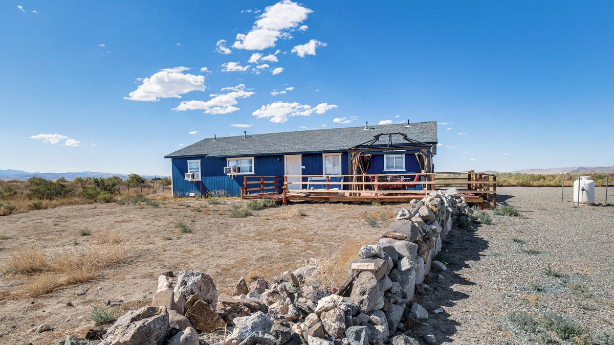 Lyon County House | Rustic & Secluded Nevada Home: On-Site Dog Park!