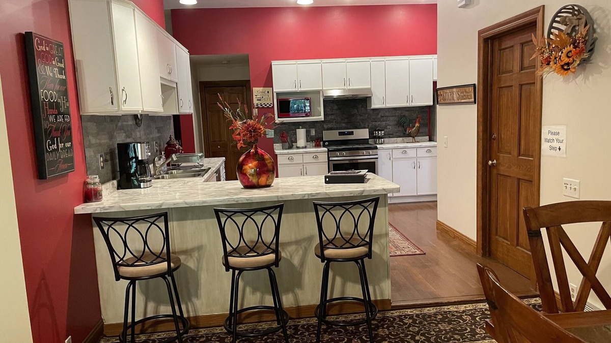 Merrimac Cottage | Rustic View Cottage in beautiful Baraboo Bluffs! Perfect for a private getaway!