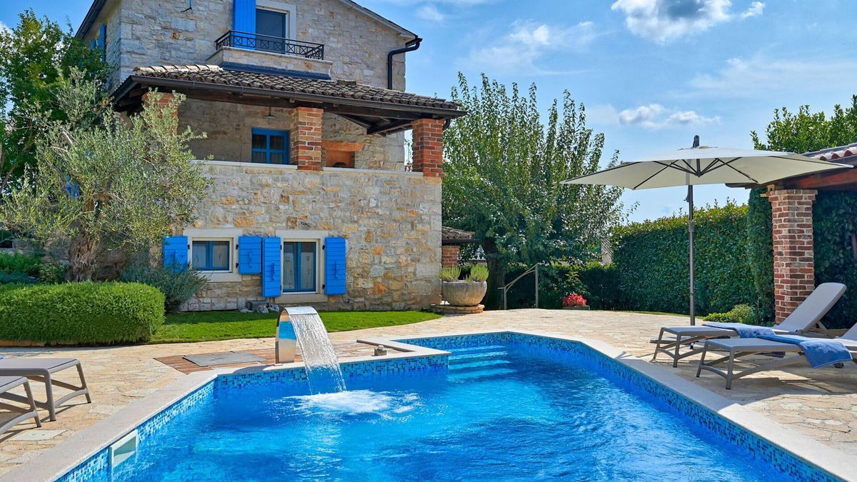 Kirmenjak Villa | Rustic Villa Simone with outdoor pool in Porec