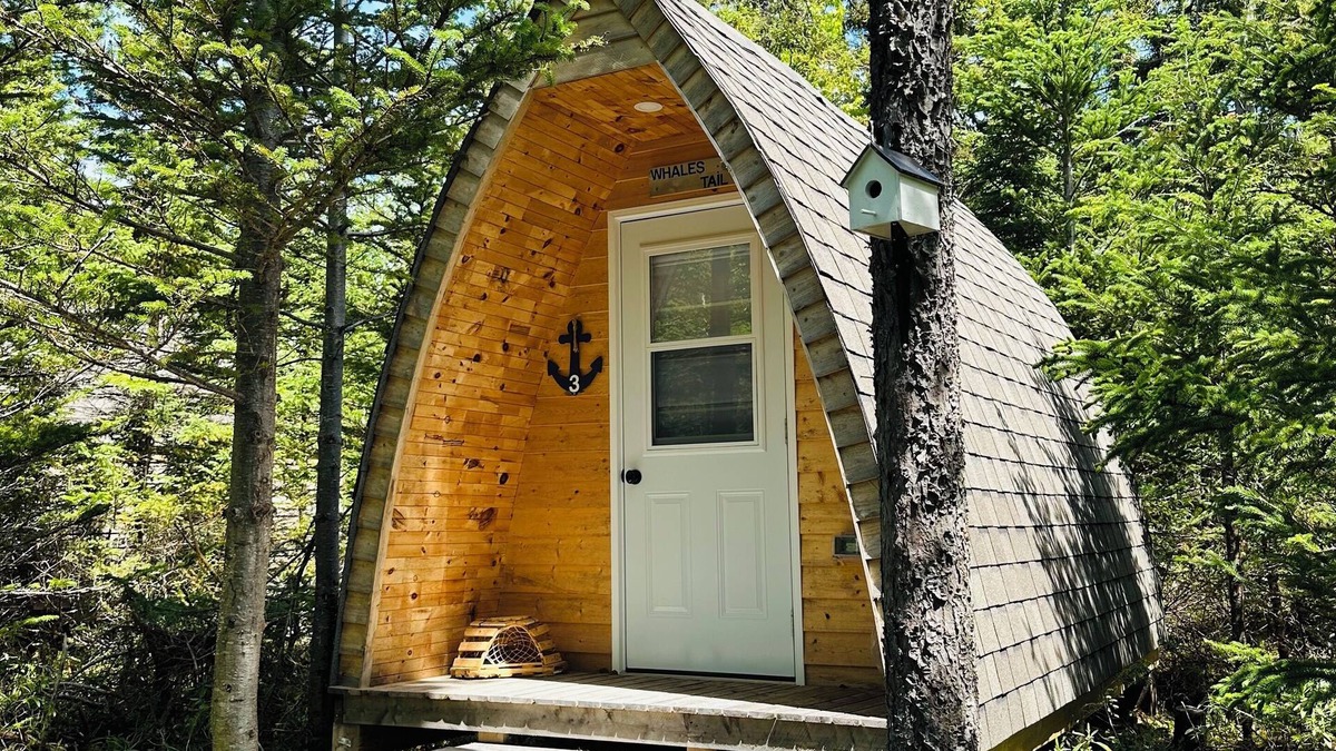 Port Blandford Cabin | Rustic Wave Cottages-Glamping Pod #3
