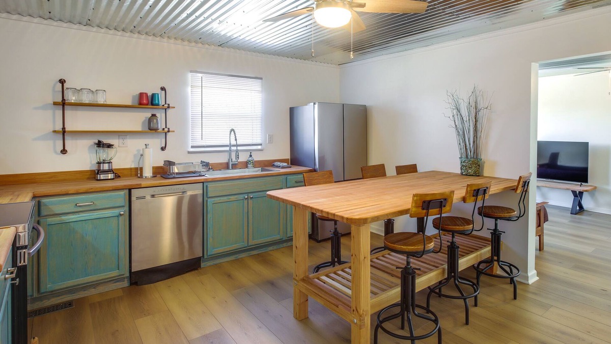 Lupton City House | Rustic Whitwell Home w/Grill, Near State Parks!