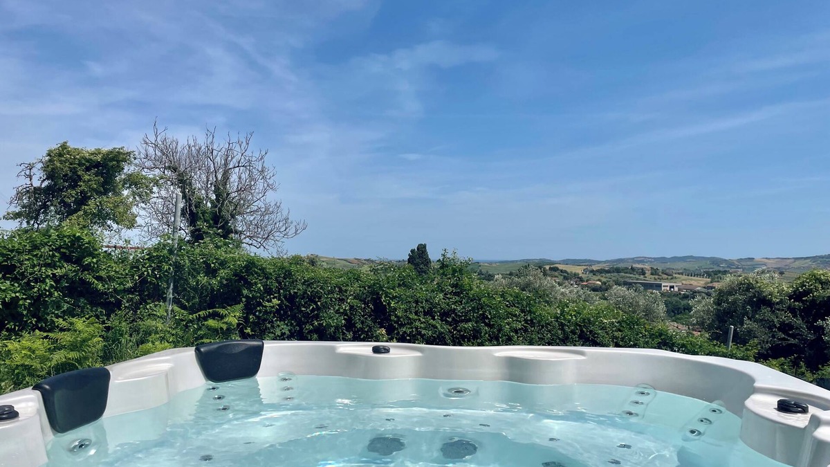 Saludecio House | Rustico con Jacuzzi privata, BBQ e 3 camere