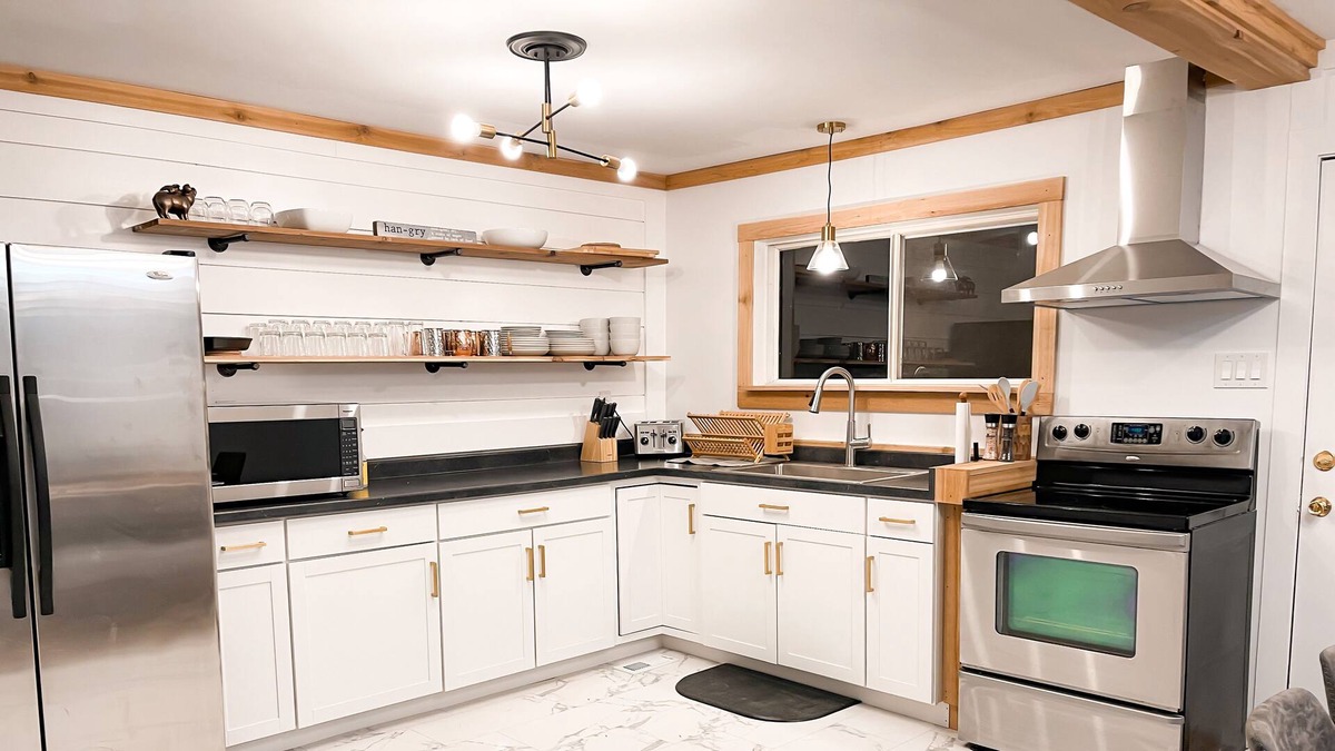 Borderland House | Ruth Trace Hallow Oasis