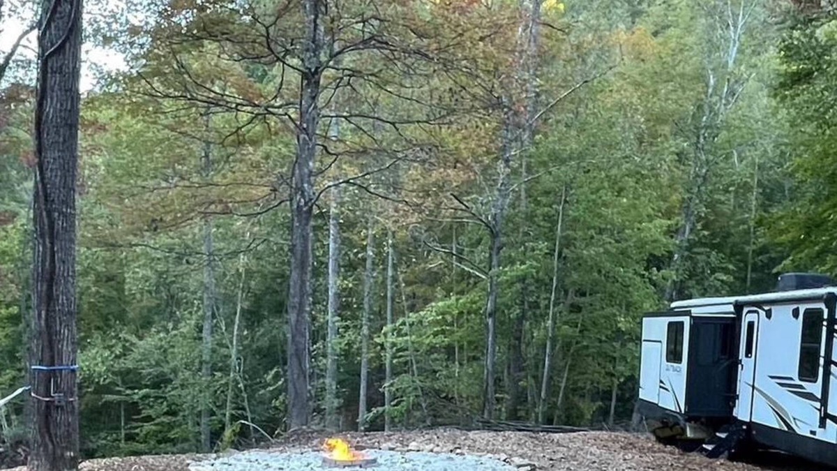 Dunlow House | RV/Camper in wilderness of Dunlow WV