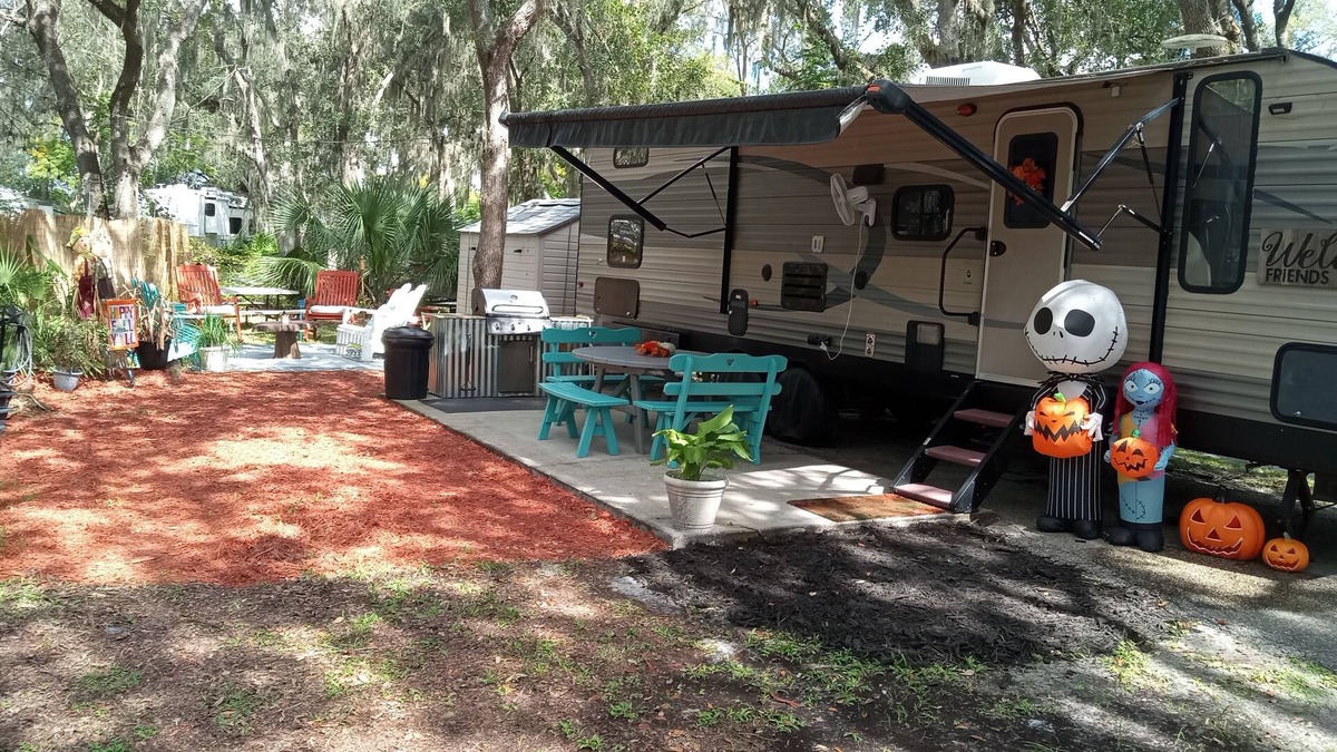 Kissimmee Resort | RV Camper near Disney