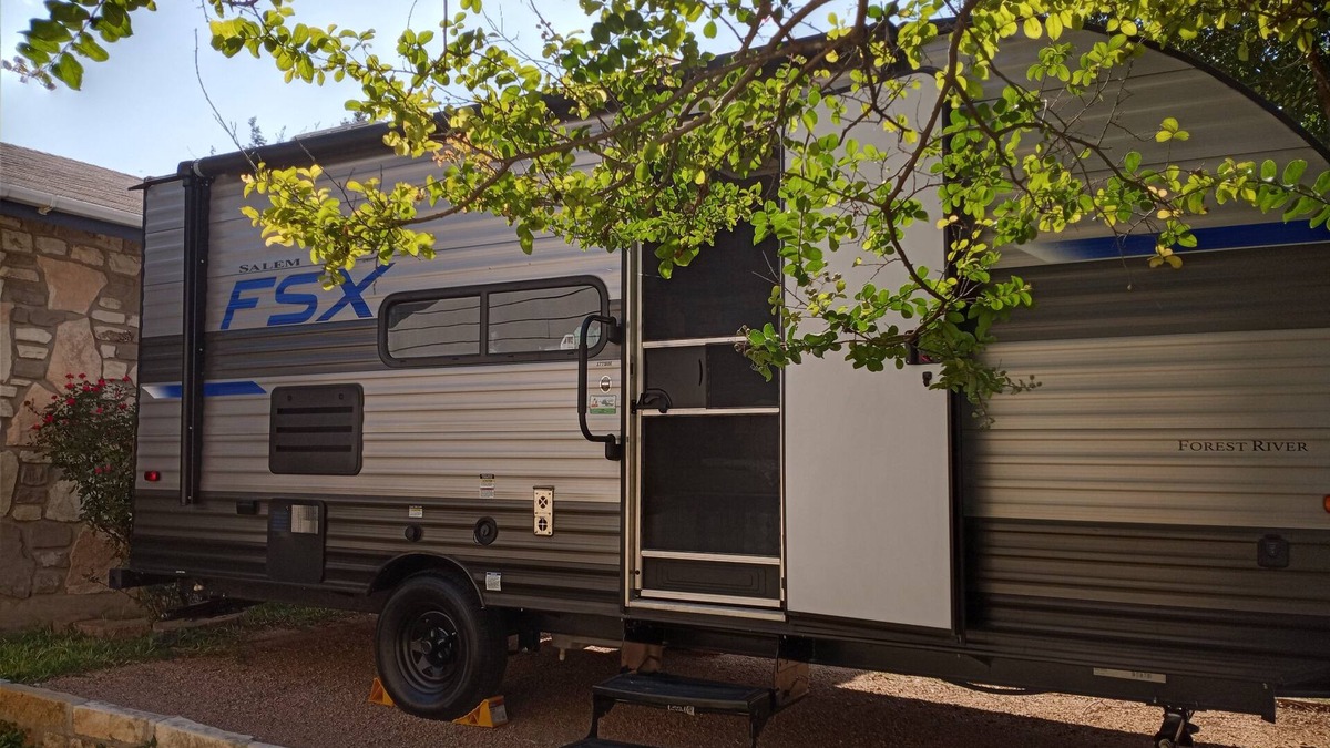 Heritage House | RV in Llola and experience the joy of camping the great outdoors!