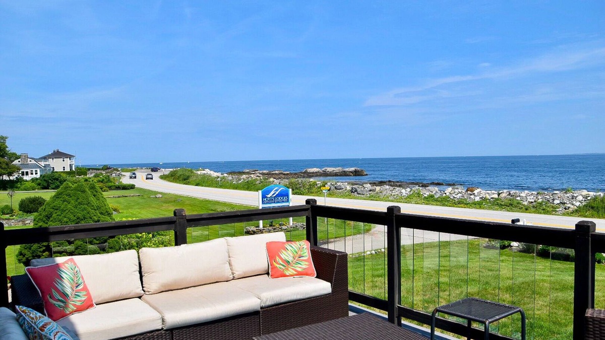 Rye House | Rye Beach house overlooking the ocean with NEW AIR CONDITIONING installed