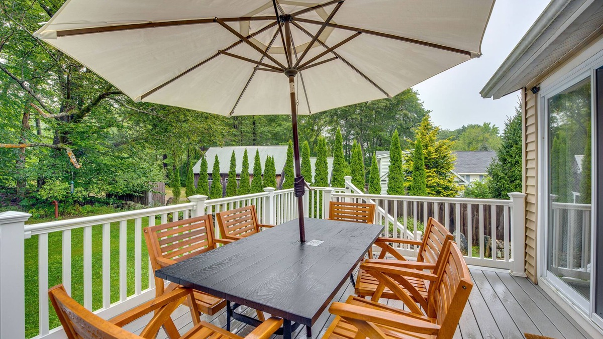 Rye House | Rye Coastal Retreat w/Deck & Outdoor Dining