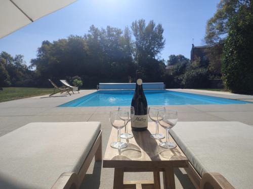 Conques-sur-Orbiel Villa | Séjour d'exception au Moulin de la Vernède avec piscine, ruisseau, climatisation et parking