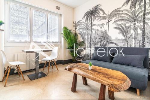 Lorient Apartment | Séjour en centre-ville - rénové et confortable