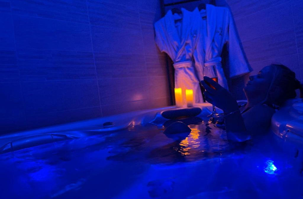Le Vigan Villa | Séjour Romantique Jacuzzi intérieur Privé