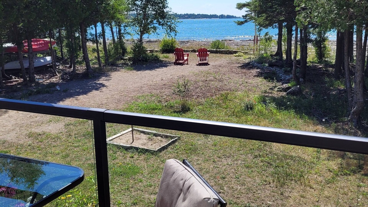 Northern Bruce Peninsula House | síocháin ("Peace" in Gaelic) Waterfront Chalet