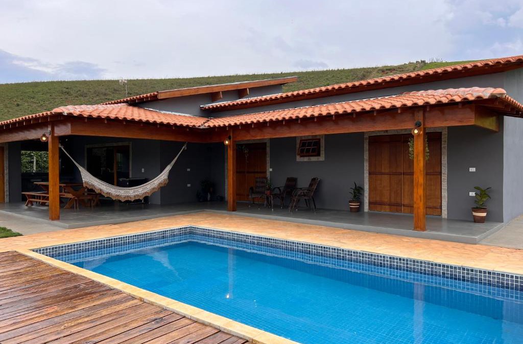 Bueno Brandao House | Sítio Santo Antônio