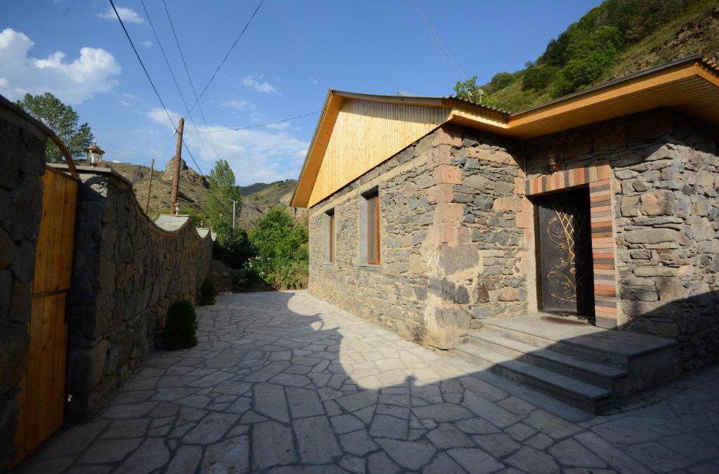 Hermon Apartment | S & M Guest House