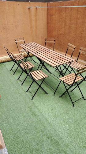 Barcelona Apartment | SA 15min downtown Barcelona, 5min Metro, Beach nearby
