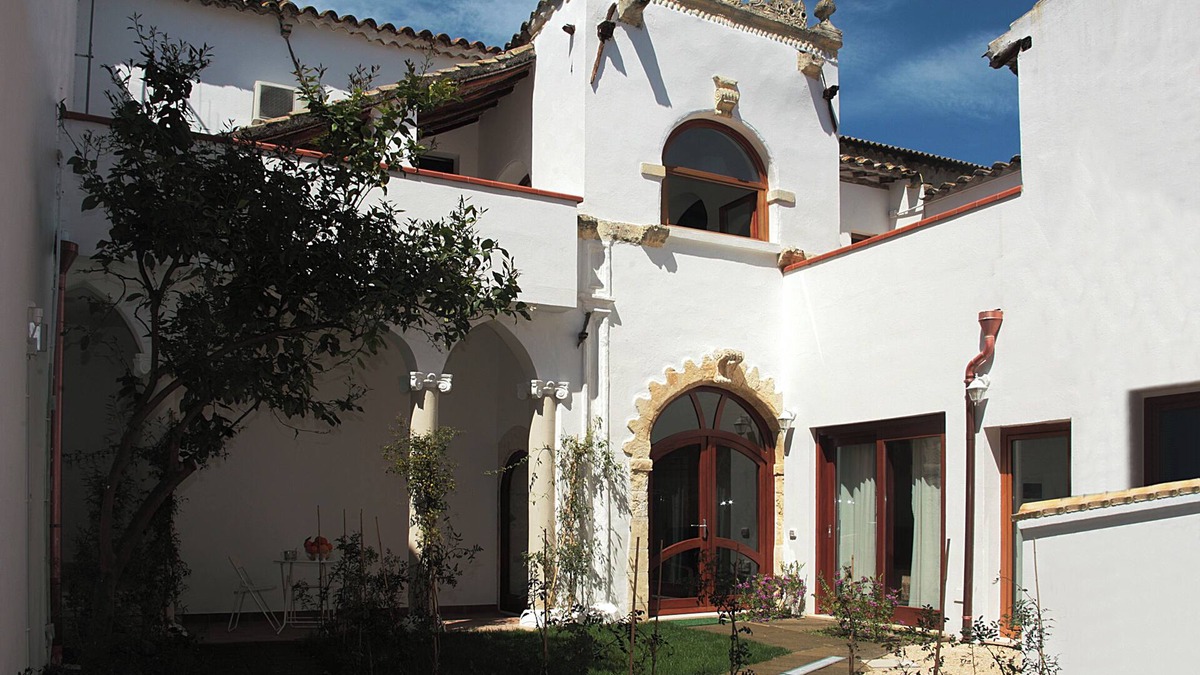 San Sperate Apartment | Sa domu de su marchesu - historic house in the art village of San Sperate