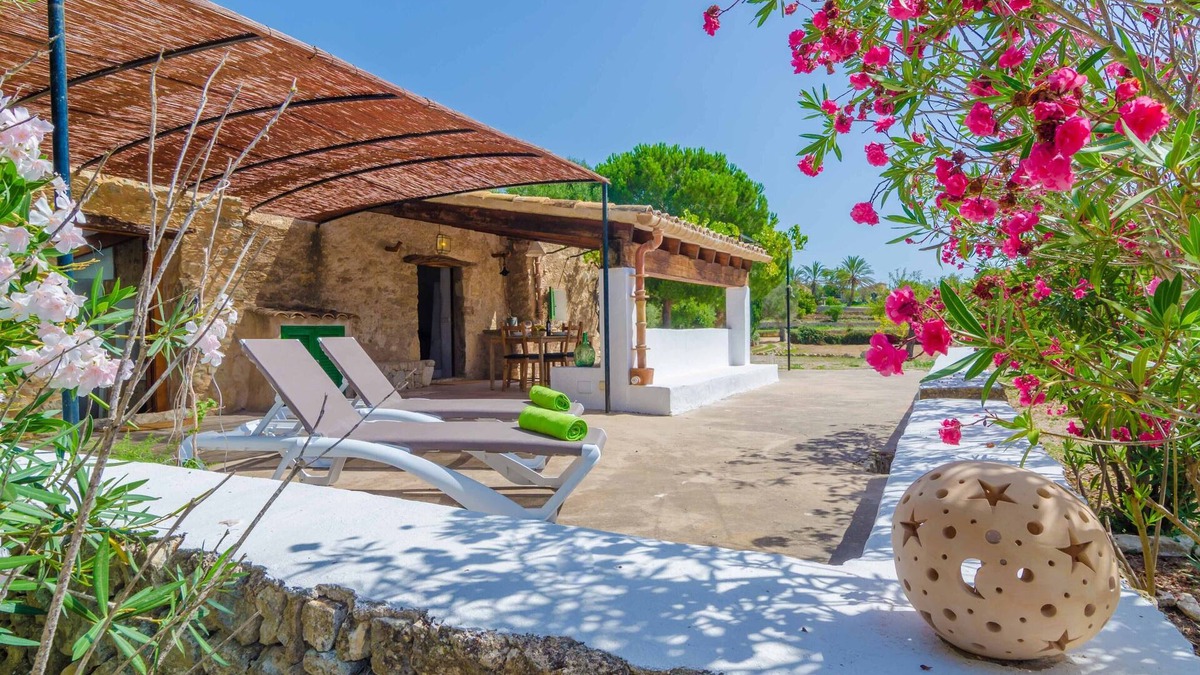 Montuiri House | SA ROTA (DEN JOAN PORRERENC) - House with terrace in Montuïri. Free WiFi