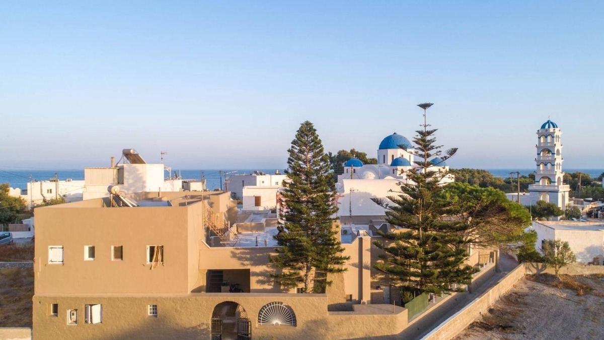 Perissa Apartment | Sabbia Calda Apartment 100 metters from black beach