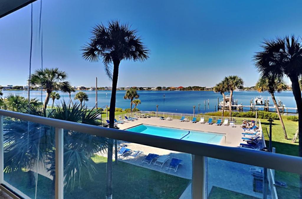 Villa Sabine Apartment | Sabine Yacht & Racquet #2B