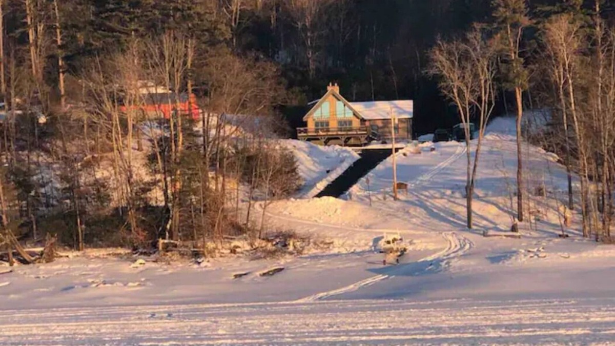 Northville Cabin | Sacandaga Lake Retreat With Hot Tub & Kayak