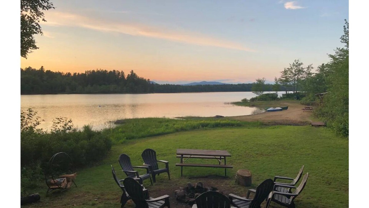 Lake Pleasant House | Sacandaga Lakehouse with 300’ direct lakefront!