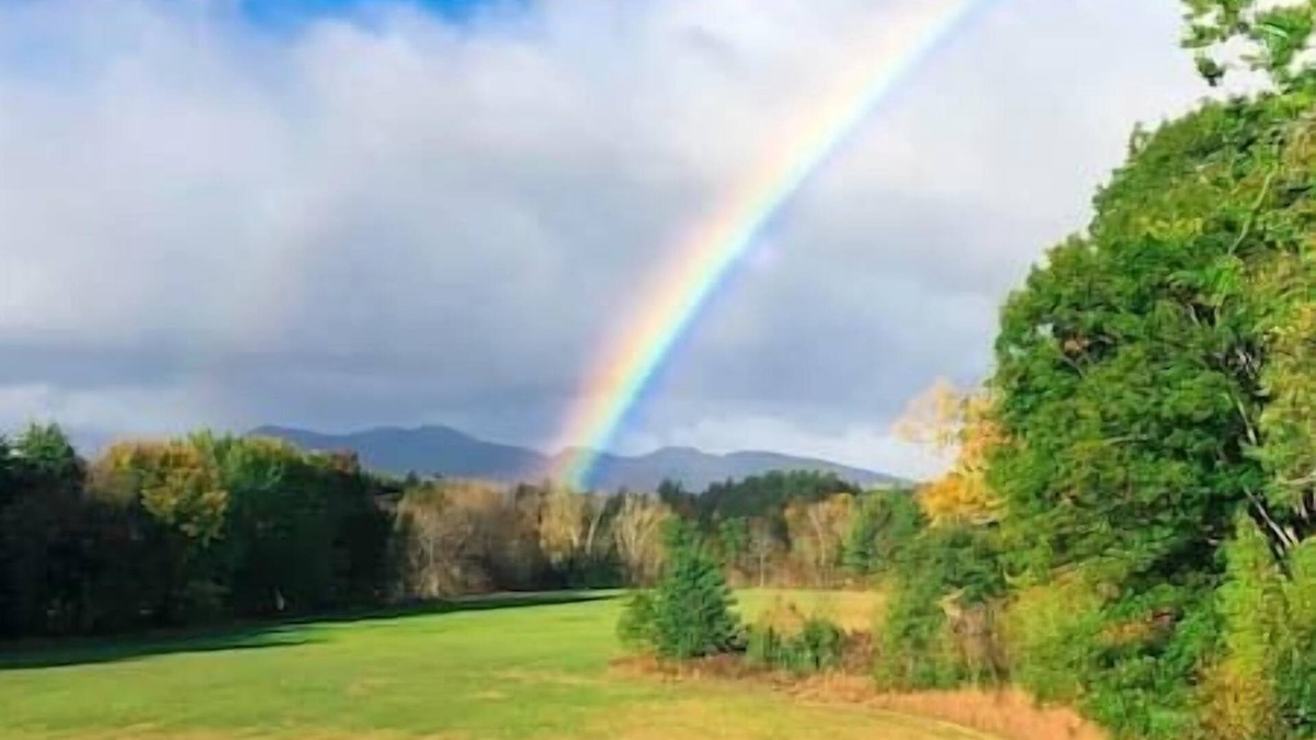 North Conway House | Saco River Escape, private beach, Mountain Views