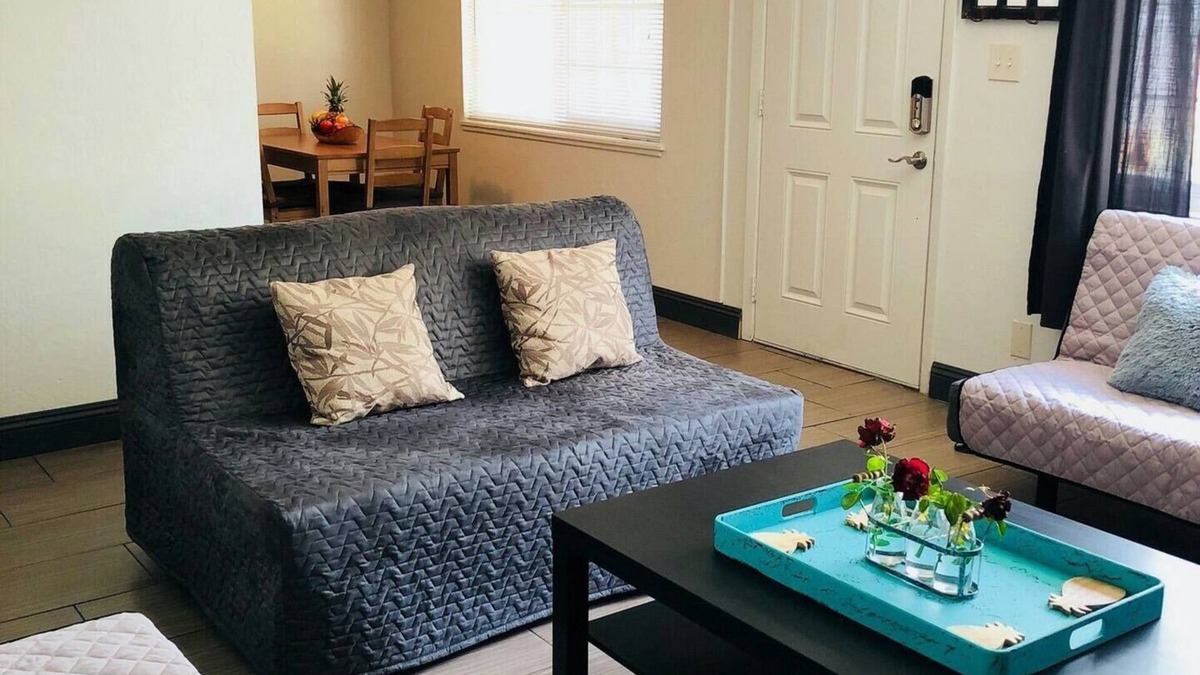 Carmichael House | Sacramento Family Friendly Home