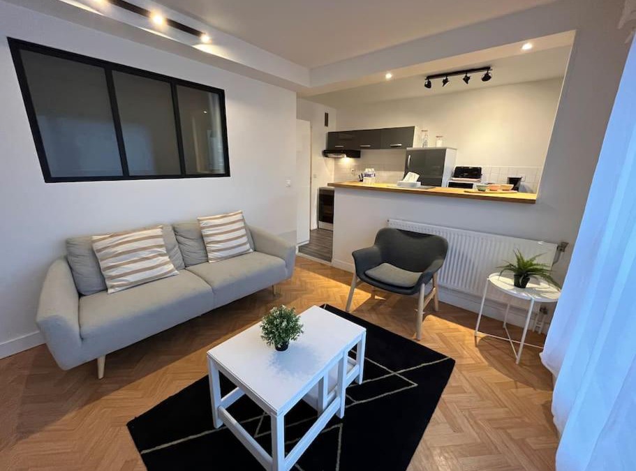 Folie-Couvrechef Apartment | Sador, Joli appt proche mémorial de Caen
