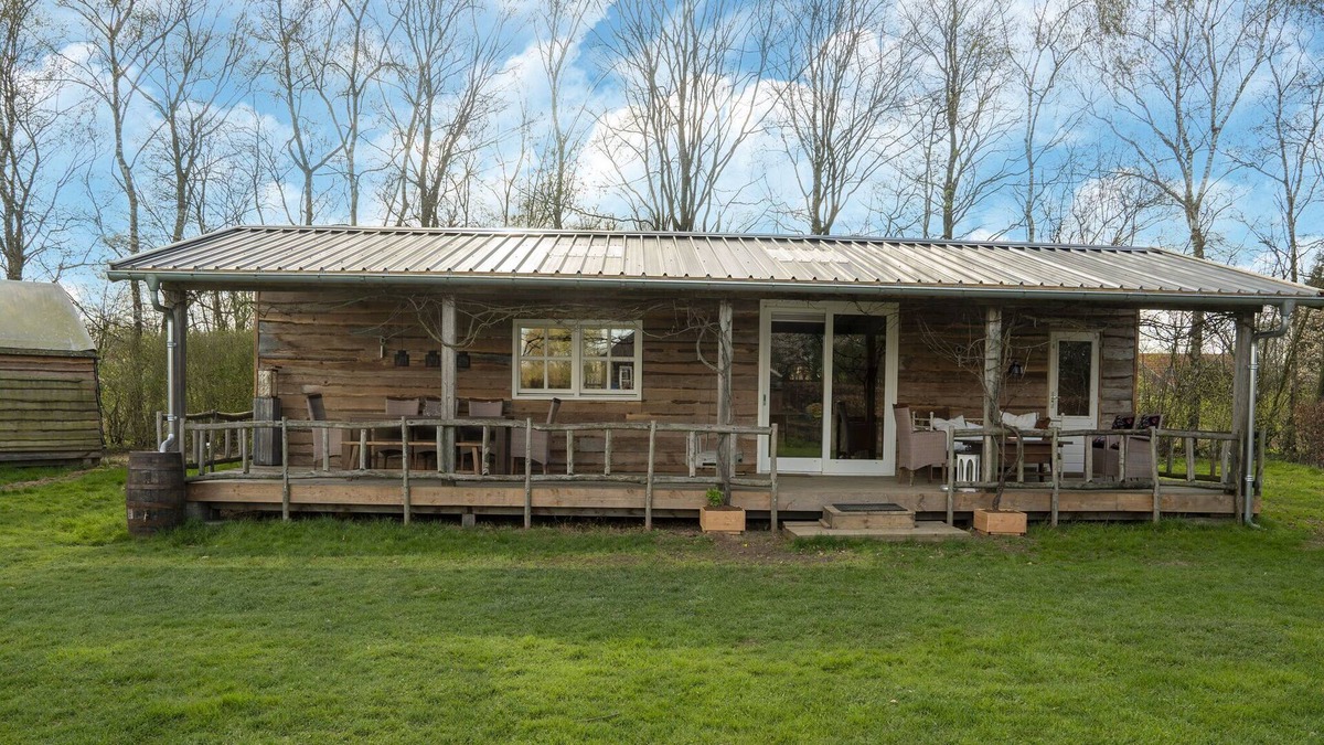 Oeffelt House | Safari lodge with veranda in Oeffelt