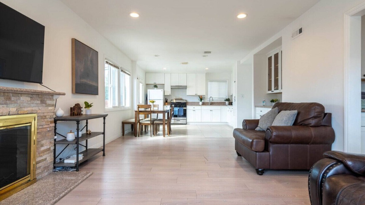 Glendora House | Safe Neighborhood, 4 Bedroom, Garage, & Big Back Yard.