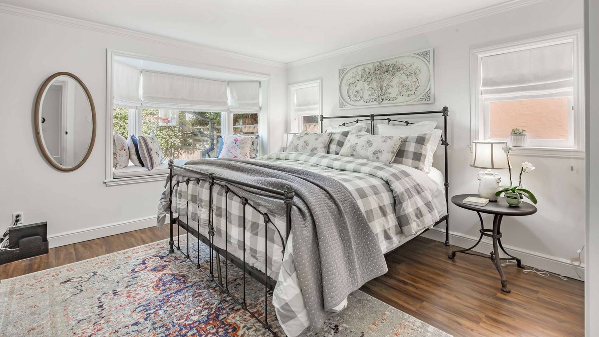 Mount Davidson Manor Apartment | Safe Private Retreat