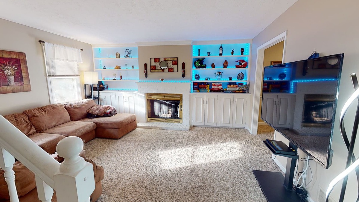 Buechel House | Safe, scenic, and convenient. Bordering a State Park!