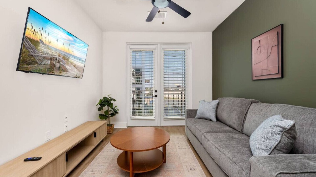 Carver City - Lincoln Gardens Apartment | Safest Location in Town | Pool and Gym | Luxury!