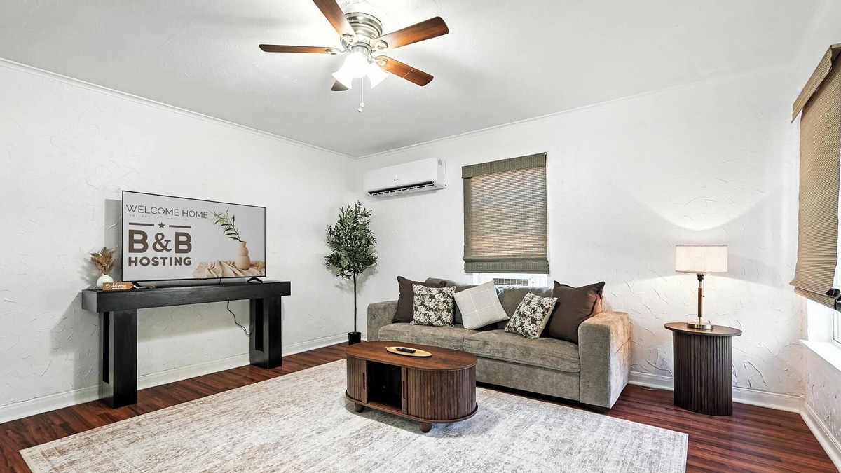 Elmwood Area House | Sage Retreat – Cozy Comfort