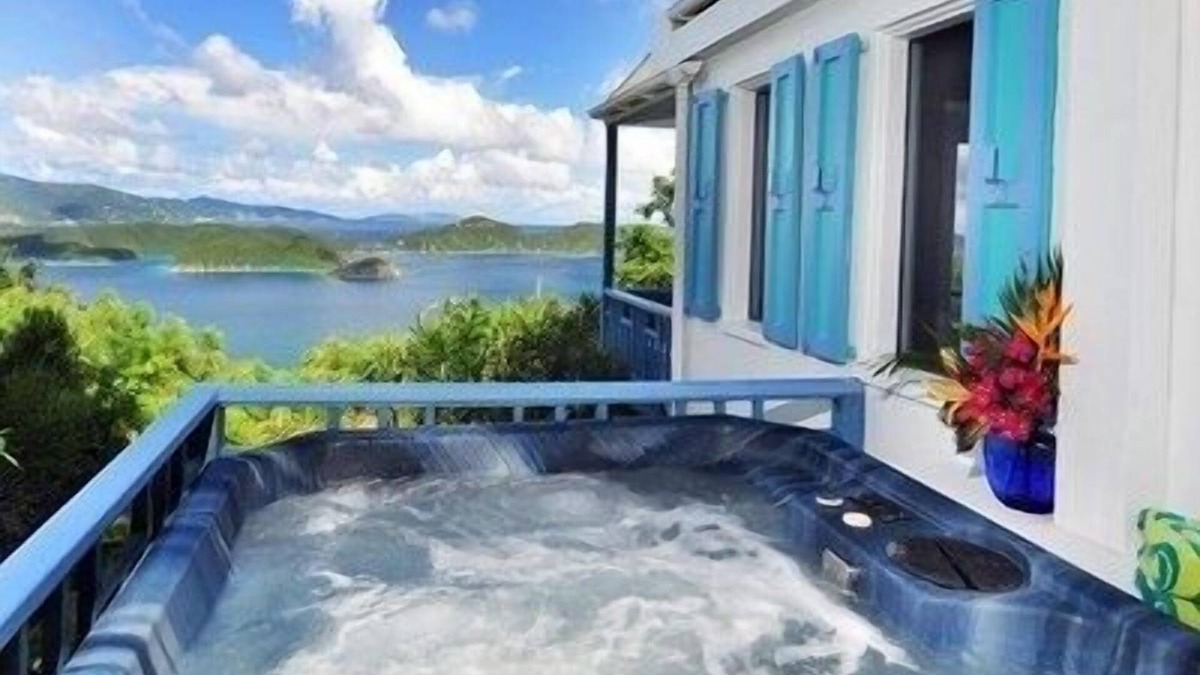 Estate Calabash Boom Cottage | Sago Cottage: Romantic. Quaint, private