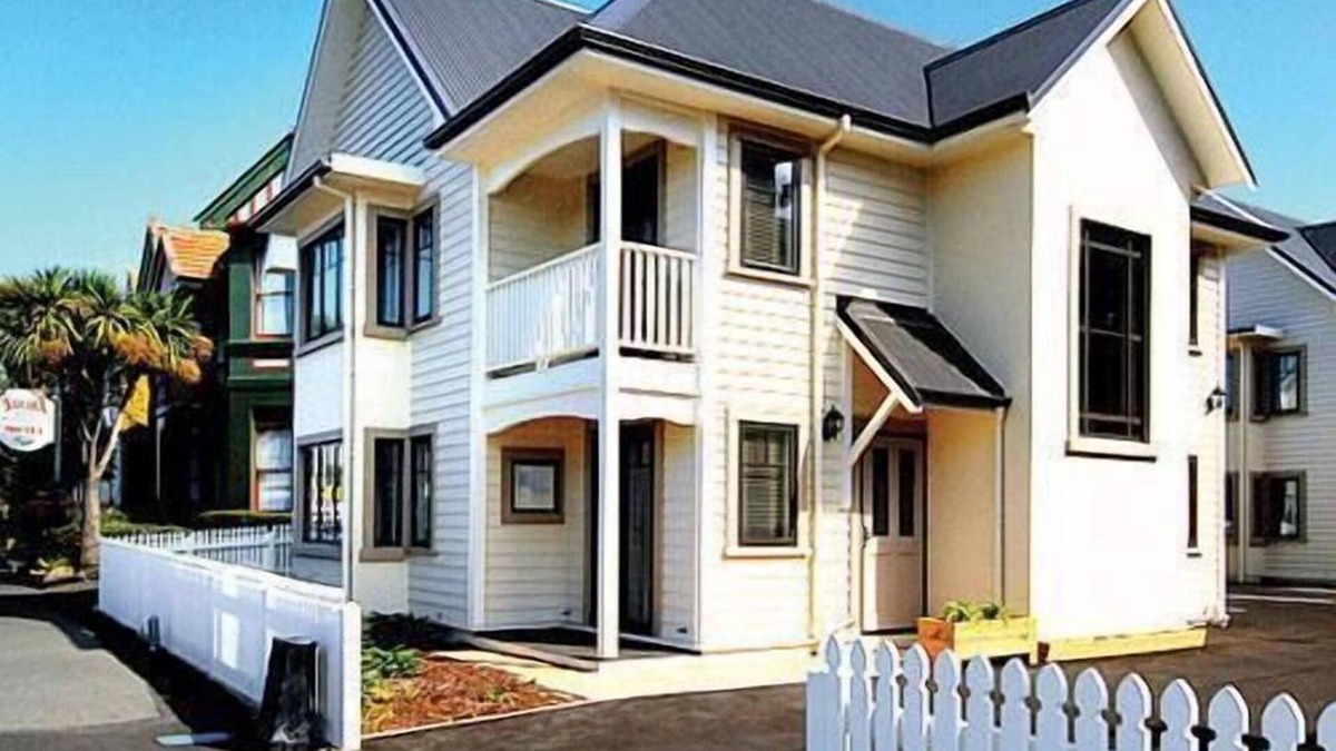 North Dunedin Hotel | Sahara Motels