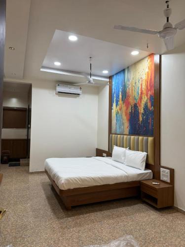 Dombivili Hotel | Sai Srushti Residency